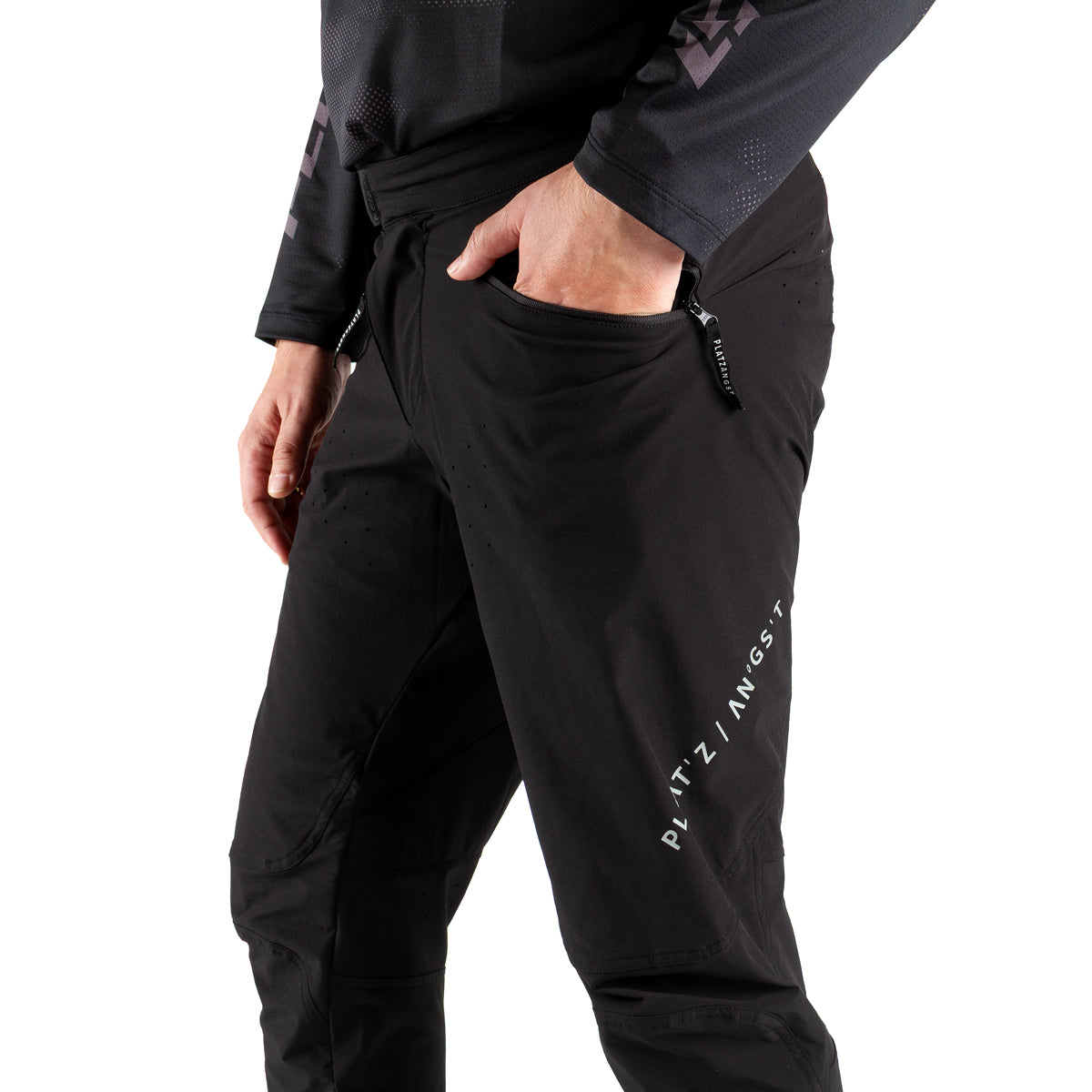 Herren Fahrradhose CF TIGHT in Schwarz - Reißverschlusstasche offen