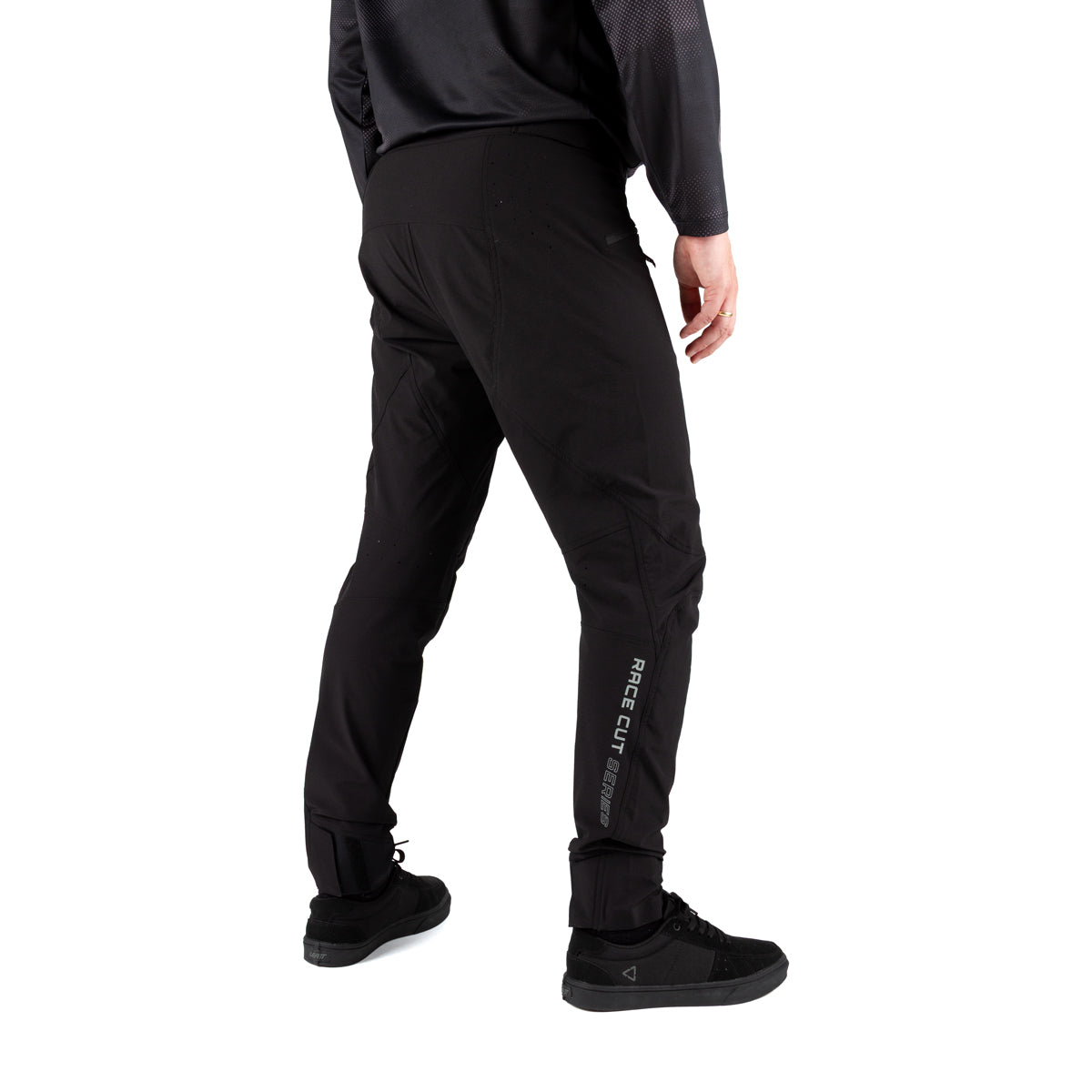 Herren Fahrradhose CF TIGHT in Schwarz - Rückansicht
