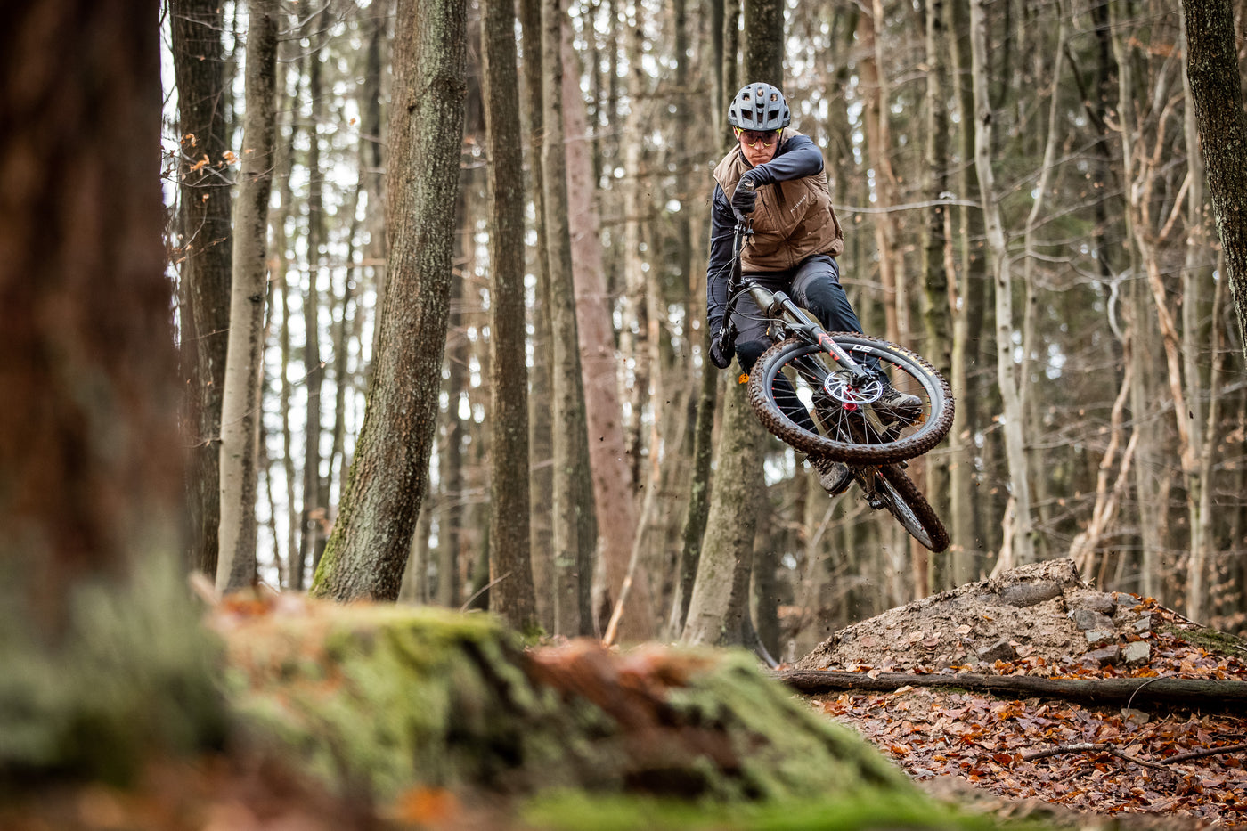 Stephan Peters mit OUTBREAK Weste in Aktion