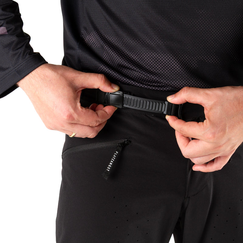 Herren Fahrradhose CF TIGHT in Schwarz - Detail