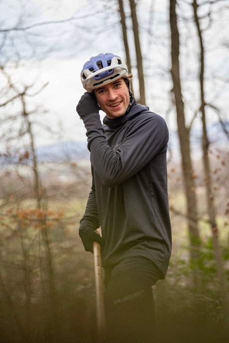 Teamfahrer Heinrich im Wald