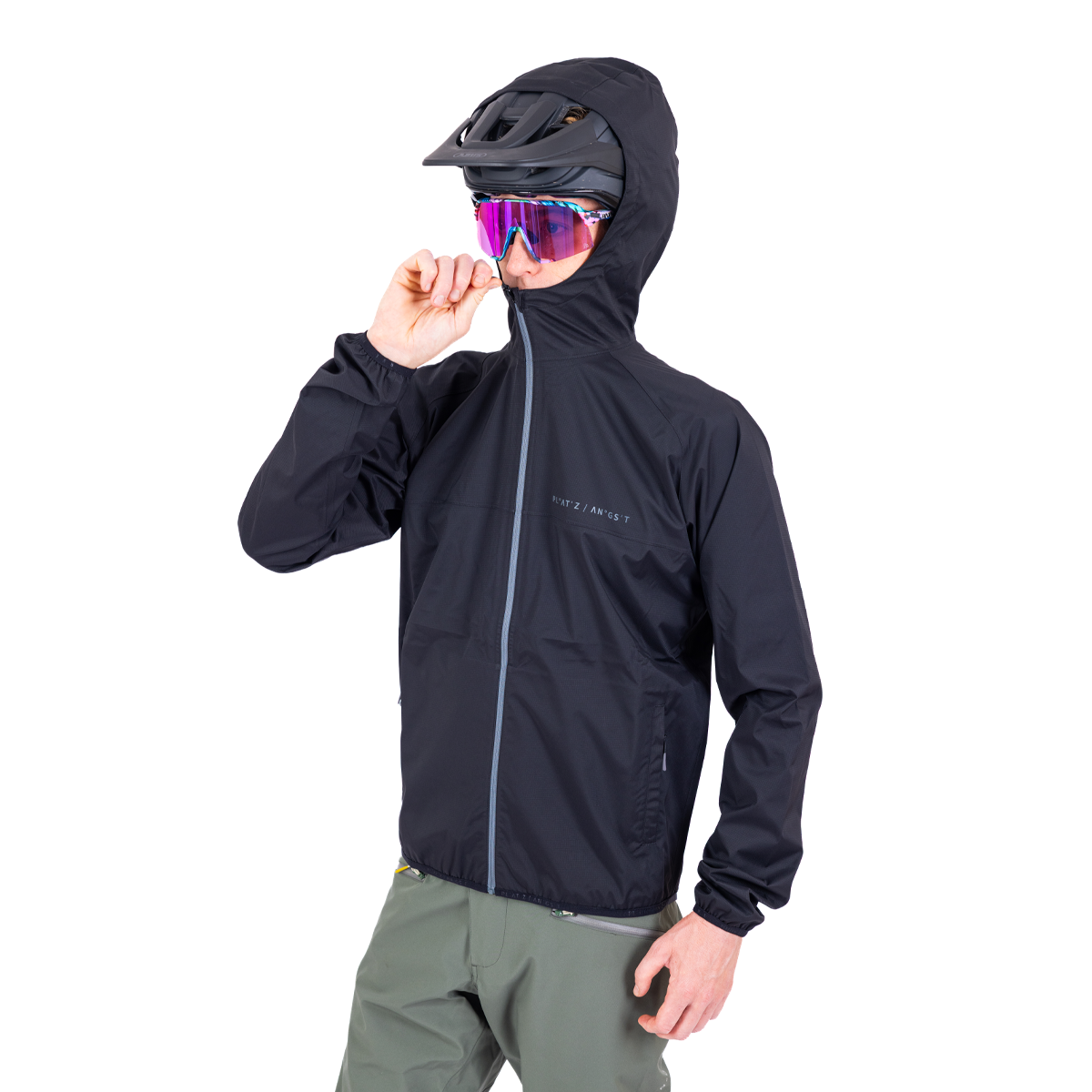 Regenjacke DFL EVO Schwarz - Seitenansicht, Kapuze über dem Helm