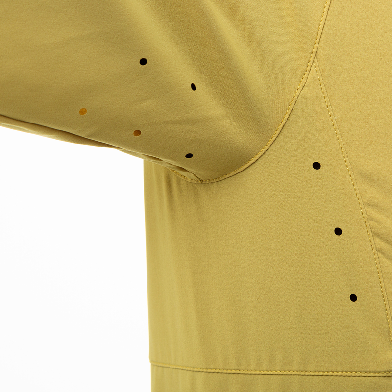 Detailbild MOREON Herrenjacke, Unterarm mit Belüftungslöchern