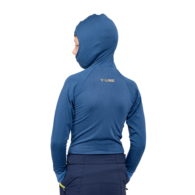 Kinder Maskentrikot in Blau - Rückansicht mit Maske aufgezogen