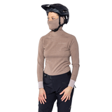 Damen Wintertrikot mit Kapuze - Bild von vorne mit Kapuze und Helm